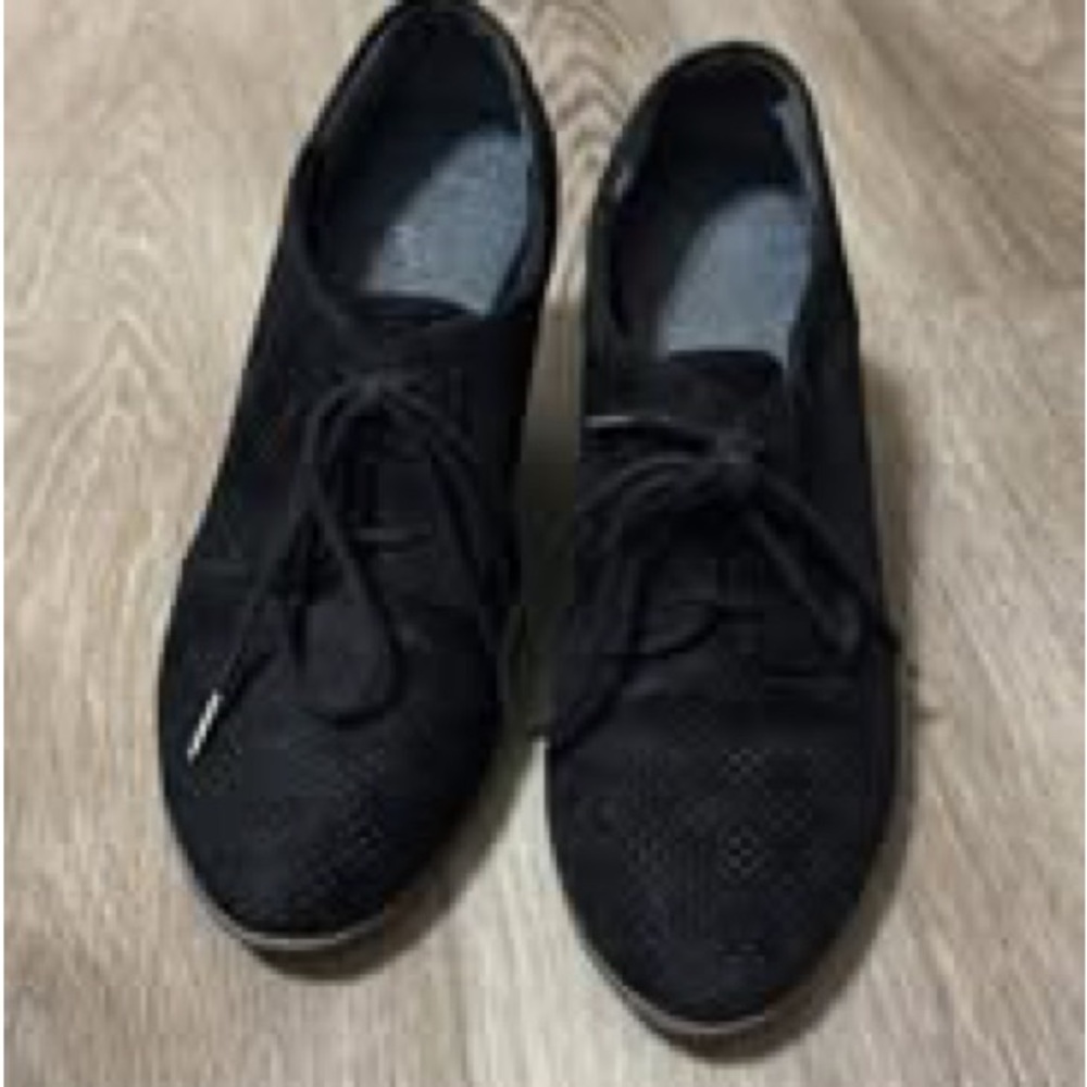Dr. Scholl's Black Lace-Up Flats